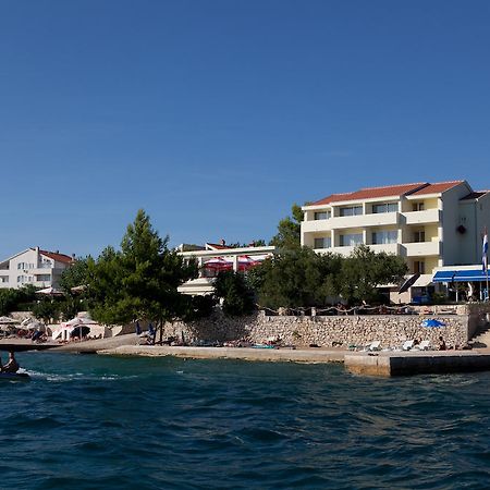 Hotel Vila 4m Ražanac Esterno foto