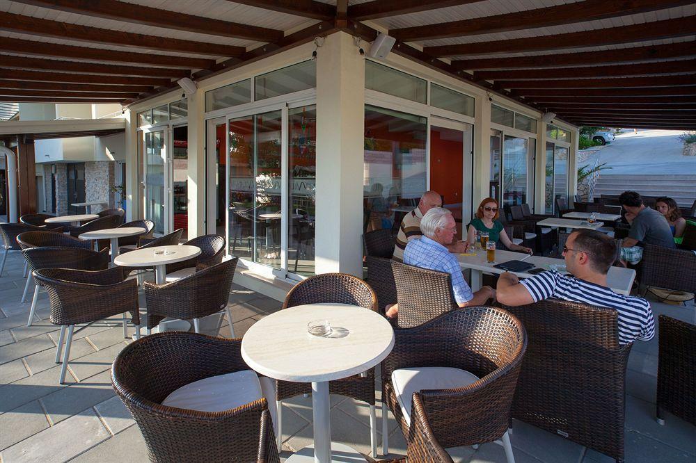 Hotel Vila 4m Ražanac Esterno foto