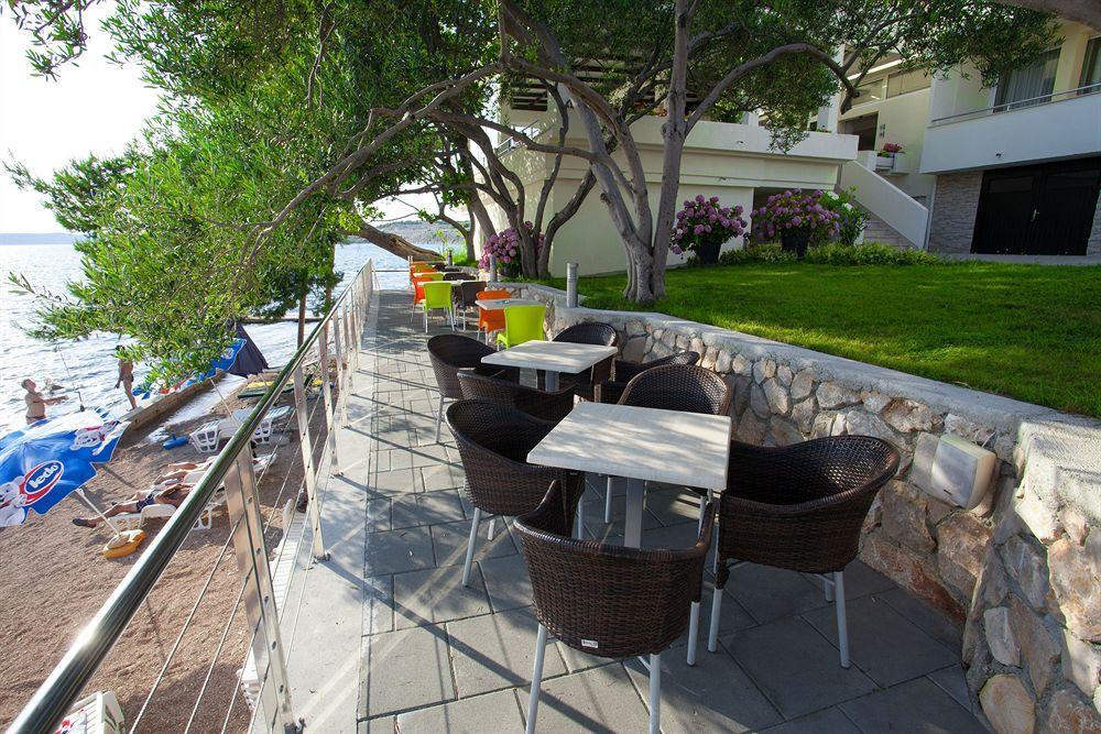 Hotel Vila 4m Ražanac Esterno foto