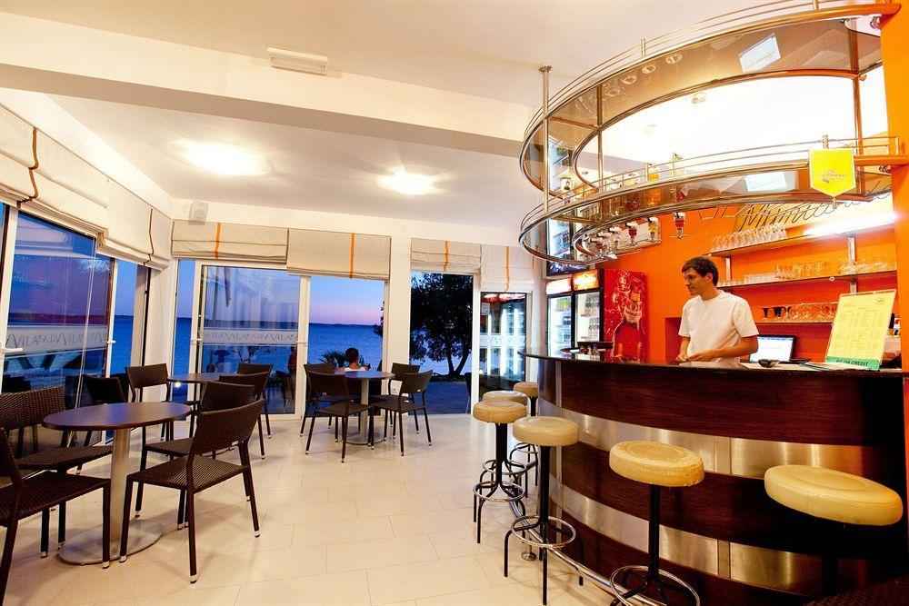 Hotel Vila 4m Ražanac Esterno foto