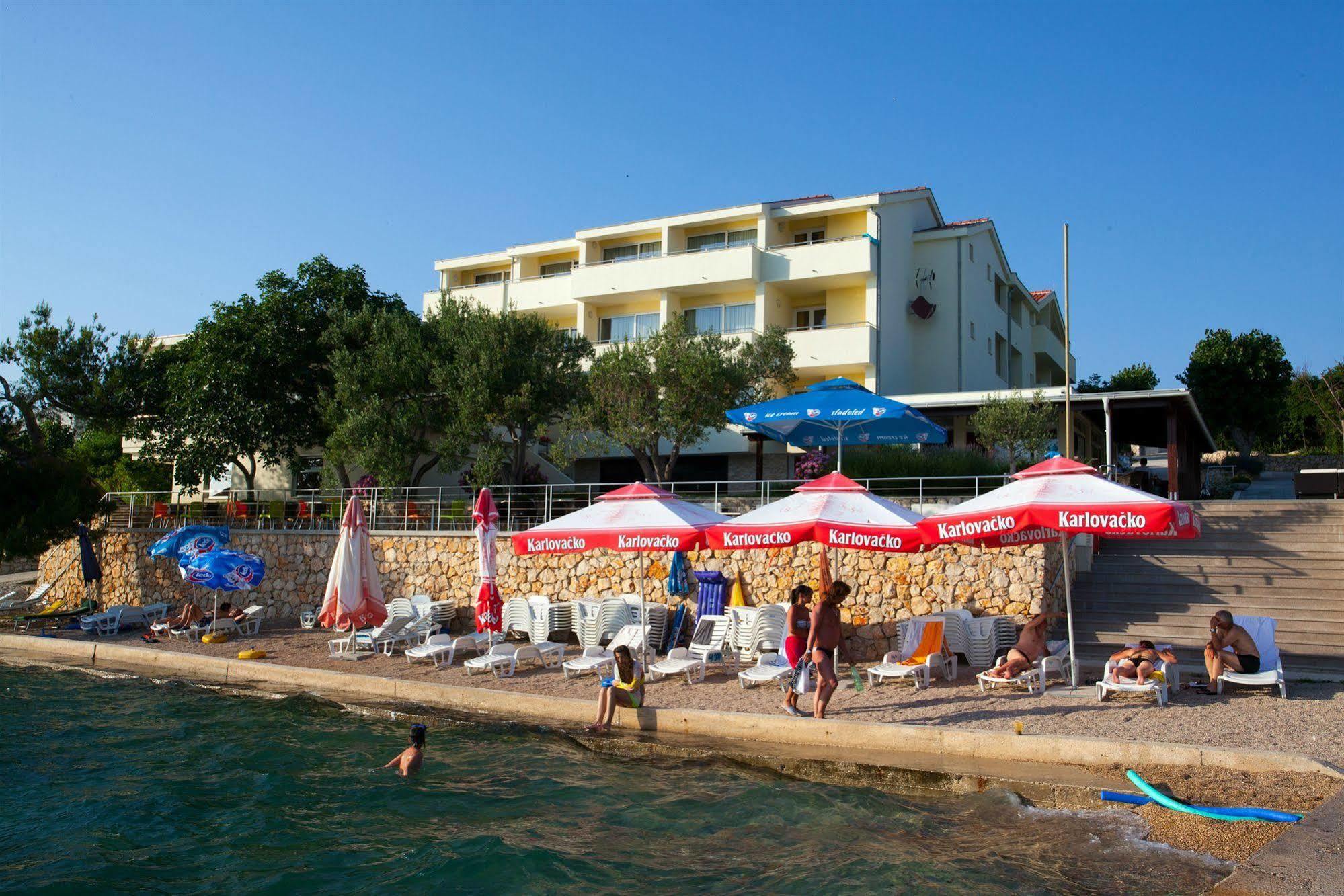 Hotel Vila 4m Ražanac Esterno foto