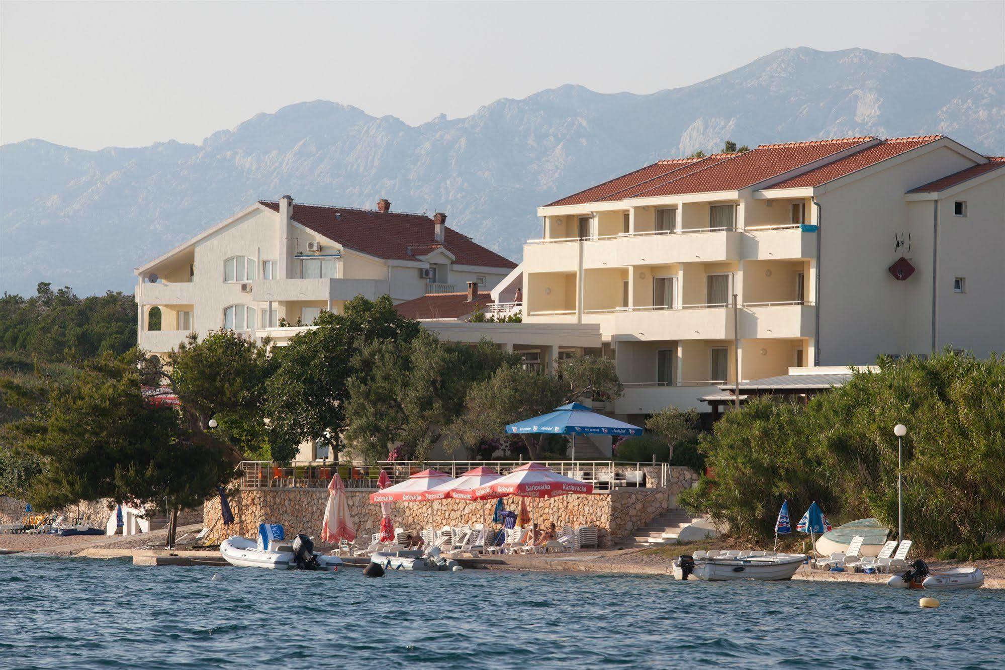 Hotel Vila 4m Ražanac Esterno foto