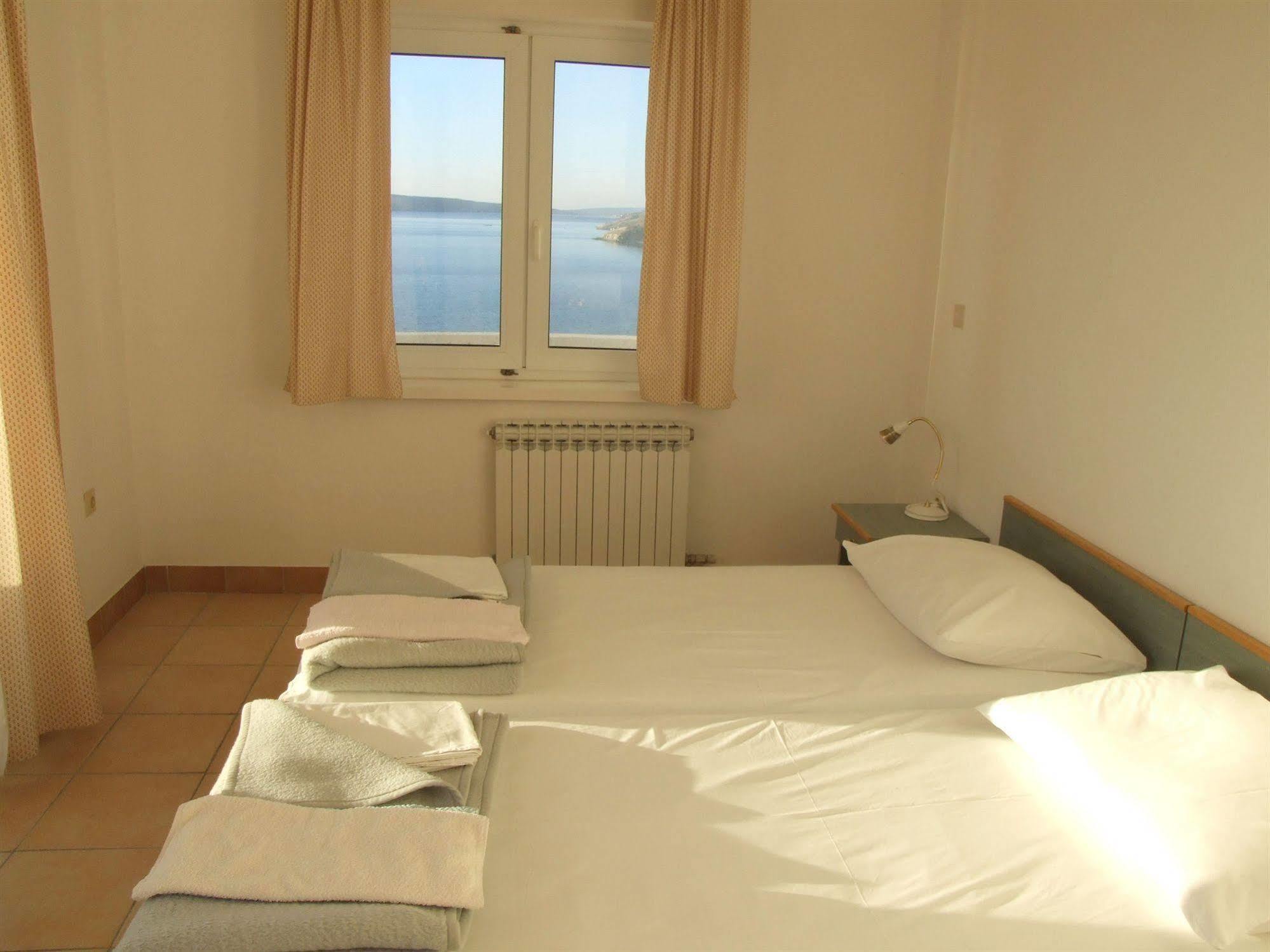 Hotel Vila 4m Ražanac Esterno foto